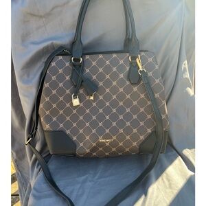 Nine West shoulder bag